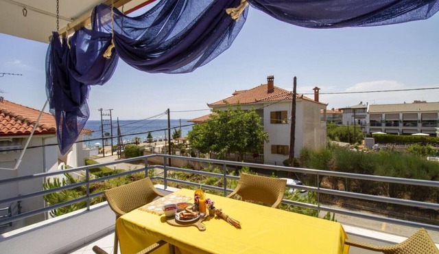 Endless Blue Apartment by Rentals Pro