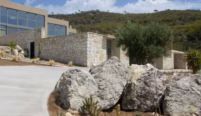 Endogeios Luxus-Villen by Interhome