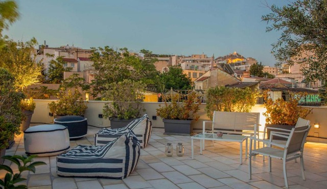 Entire Building in the Heart of Athens Sleeps 15 with Private Rooftop Terrace