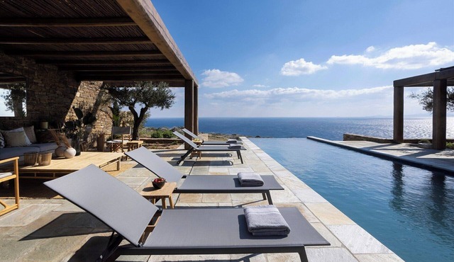 Enyalos - Five Bedroom Villa, Sleeps 10