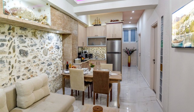 Epaminontas Captain Home
