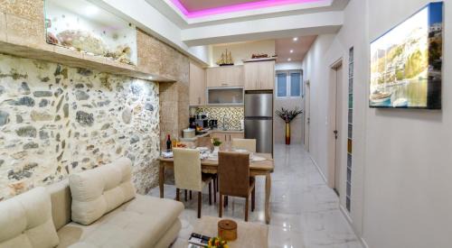 Epaminontas Captain Home & Michalis Captain Home 2