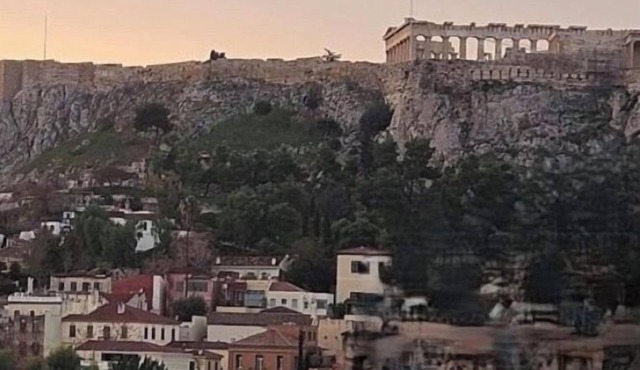 Ermou w Jacuzzi Acropolis View Monastiraki