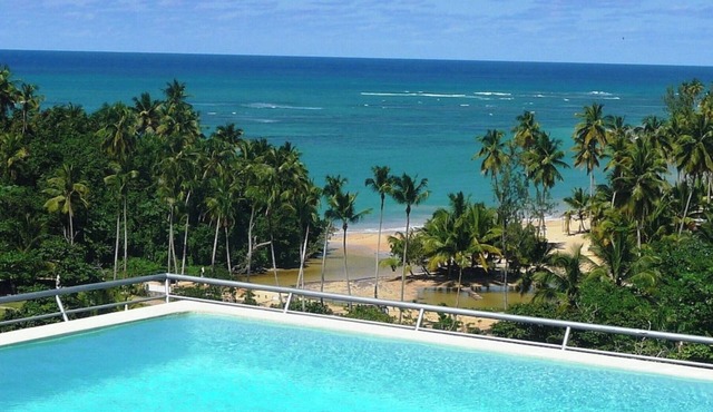 Exceptional sea views, 2 private pools, 6 suites, air conditioning, massage room