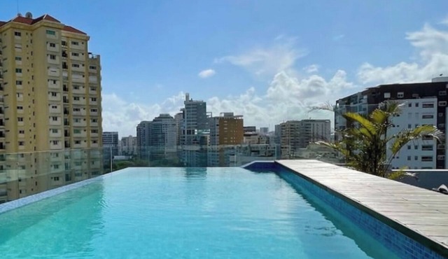 Exclusive 3 Suite Luxury Panoramic Pool Cinema Gym