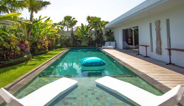 Exclusive Holiday Villa with Pool and Staff, Bali Villa 1156