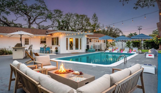 Fall Specials! Heated Pool, Hot Tub, Pickleball, Theater, Game Room, Near Beach in Bradenton