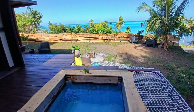 Fare Ohiti, Face au Spot de Surf de Haapiti