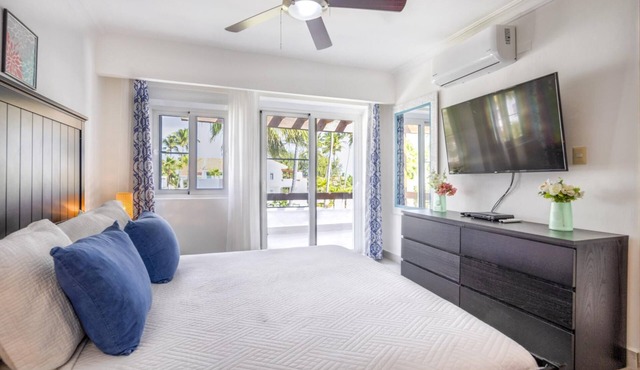 Feel the ocean breeze. Oceanview. STM D302
