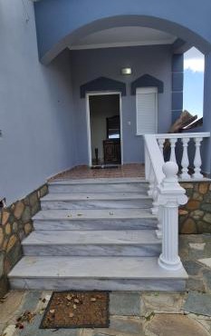 Fertoun apartment