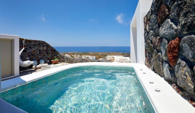 Finikia -Foinikia - Luxury Cave - A Wonderful 2 Bedroom Villa - Hot Tub