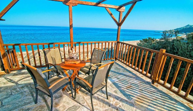 Flamingo Hotel Pelion - Seaside Superior Studios & Suites