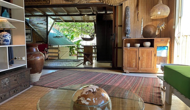 French polynesia Secret house with private jacuzzi and shared pool