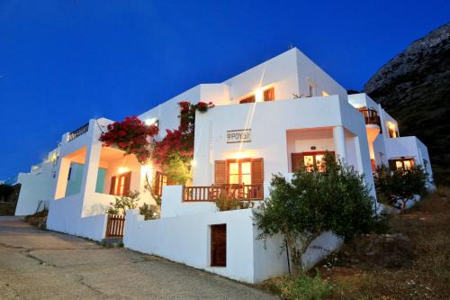 FROUDI cycladic stay