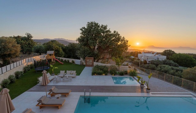 Georgia Villa - With Private Heated Pool