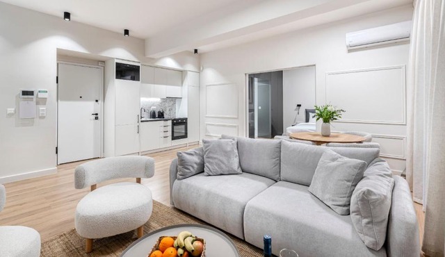 Glyfada Nest