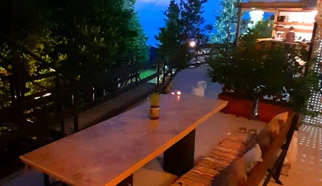 Golden Mountain in Pelion has an outdoor swimming pool, garden and mountain view