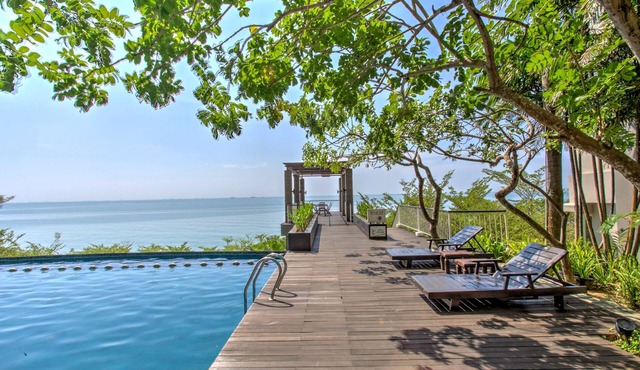 Golden Tulip Balikpapan Hotel & Suites