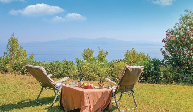 Gorgeous home in Melissi Xylokastro with house sea view