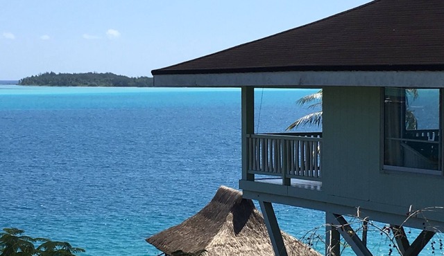 Gorgeous Lagoonfront Villa In Bora Bora Perfect spot for honeymooners & families