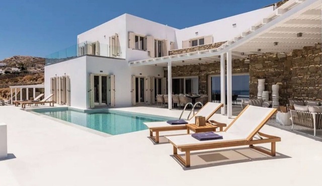 Gorgeous Villa 5BR Pool, 2 Jacuzzis Sea View 550m. from Elia Beach