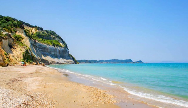 Green Yard Retreat - Family Getaway in Sidari Corfu