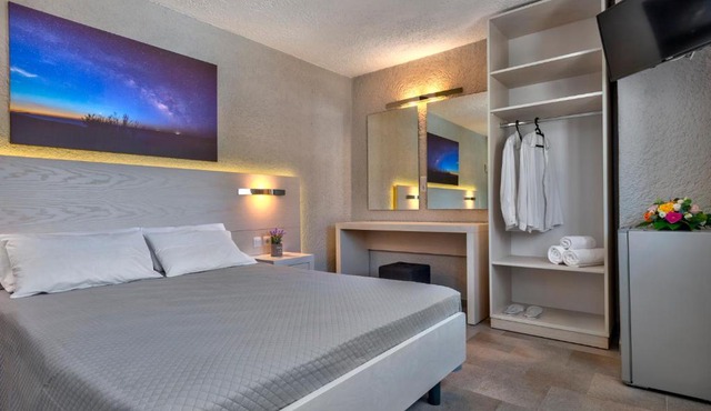 Halaris Rooms