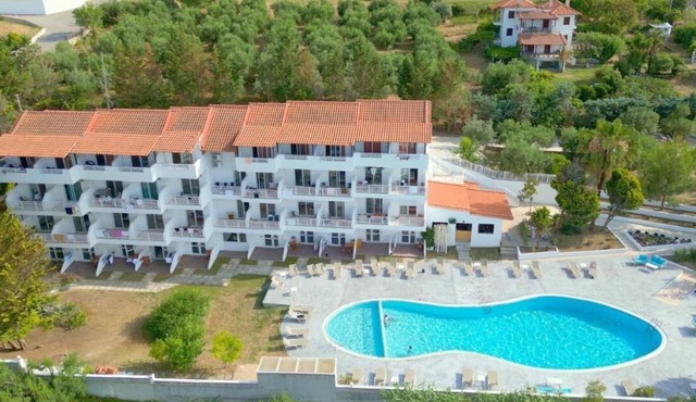 Haris Hotel