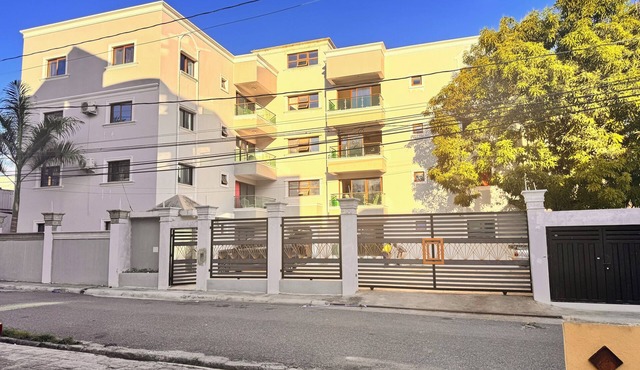 Harmony 4-bedroom apartment with AC.-amazing Wifi in Santiago de los Caballeros