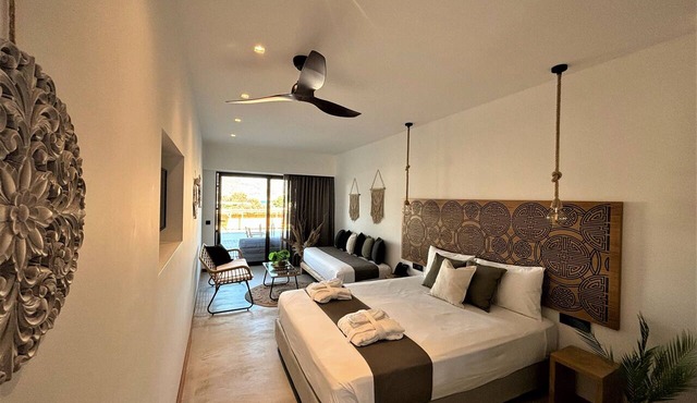 Helios Beach Hotel & Bungalows
