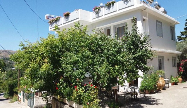 Heracles Hotel