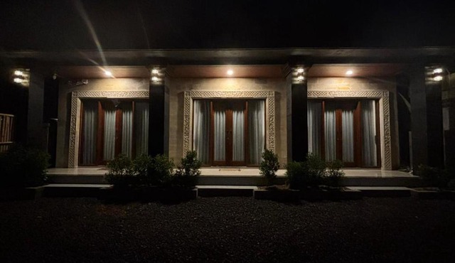 Hidden bay house