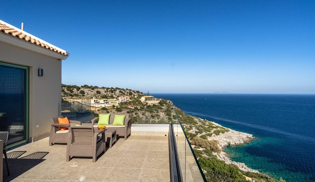 Holiday Apartment "Joy Horizon" with Sea VIew, Balconies & Wi-Fi