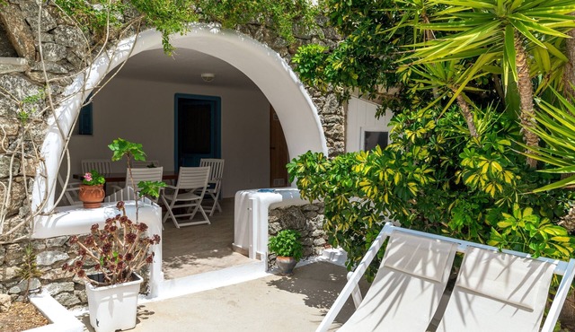 Holiday Home 'Afroditi Ftelia Yasemi B' with Mountain View, Wi-Fi and Air Conditioning