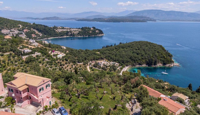 Holiday Home 'Clios House' with Sea View, Wi-Fi and Air Conditioning