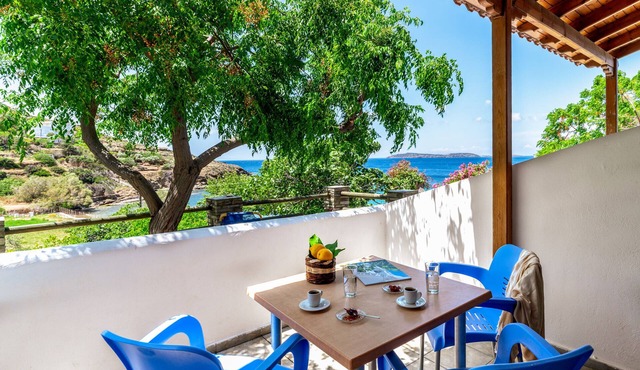 Holiday Home 'Seaview Mastrozanne Studio 8 Andros' with Sea View, Wi-Fi and Air Conditioning