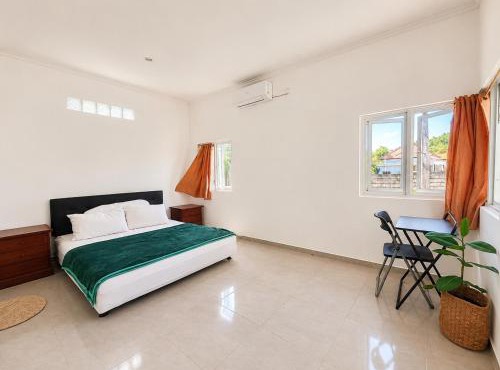 Homestay walking distance to beach with share kitchen