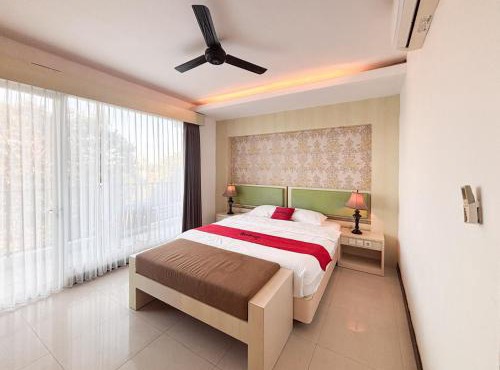 RedDoorz at First Homestay Bypass Kuta