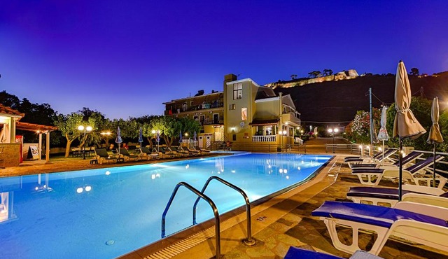 Ionis Hotel
