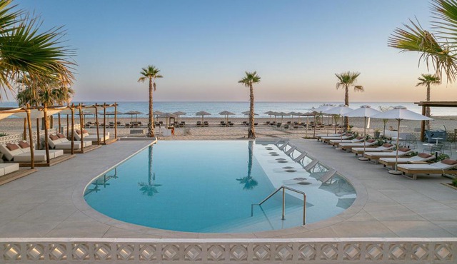 Iperion Beach Hotel