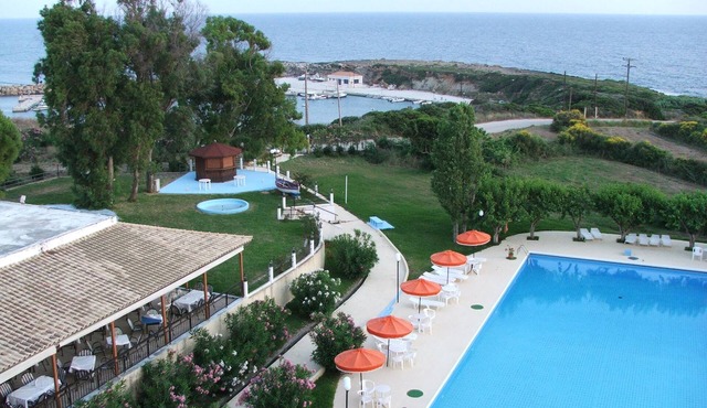 Irinna Hotel
