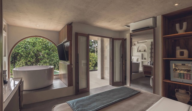 Jungle View 1BR Cottage with Romantic Bathtub