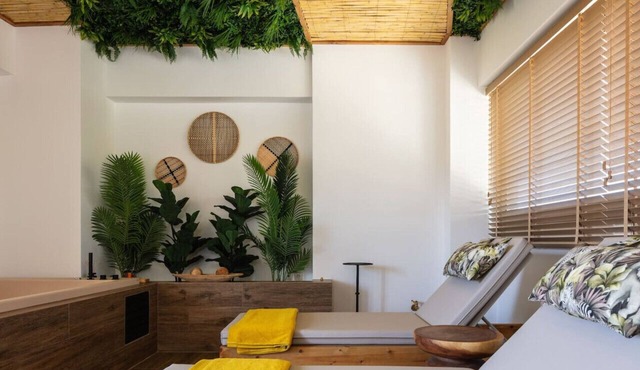 JW luxury apartment with spa room in Chania!
