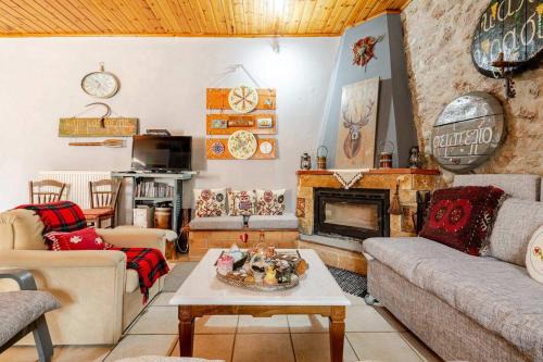 Kalavrita Winter Retreat - Homely Spacious Chalet