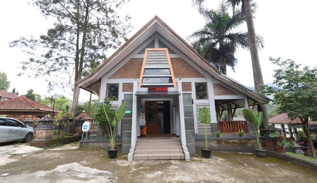 Kampung Pa'go Resort Hotel