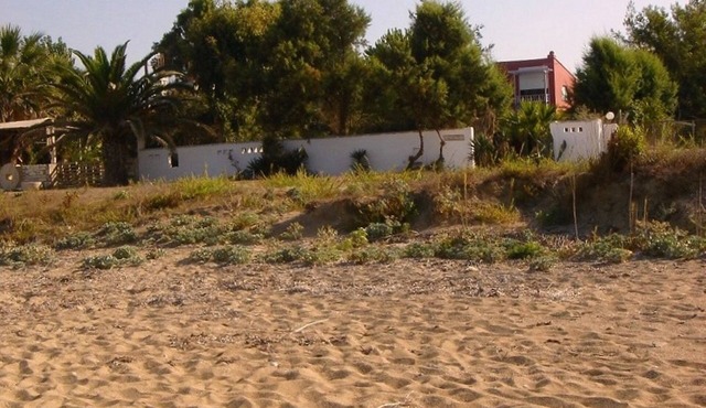 Kanali-Villa-Sofia. Just on the beach, Sleeps 6, Wi-Fi, A/C , Family-friently