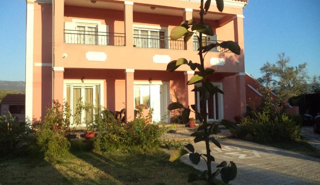 Karoubis Studio