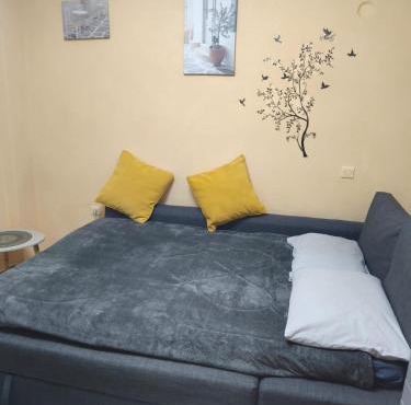 Kipsely room