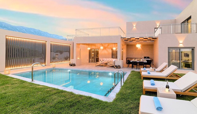 KS Grand Luxury Villa Heated Pools