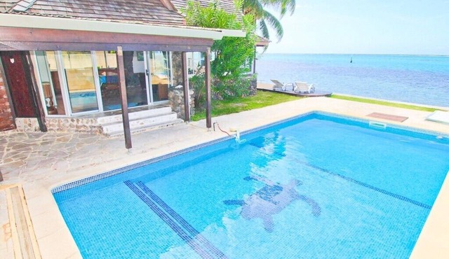 LAGOON POOL HOME WITH PRIVATE POOL MAHAREPA Moorea